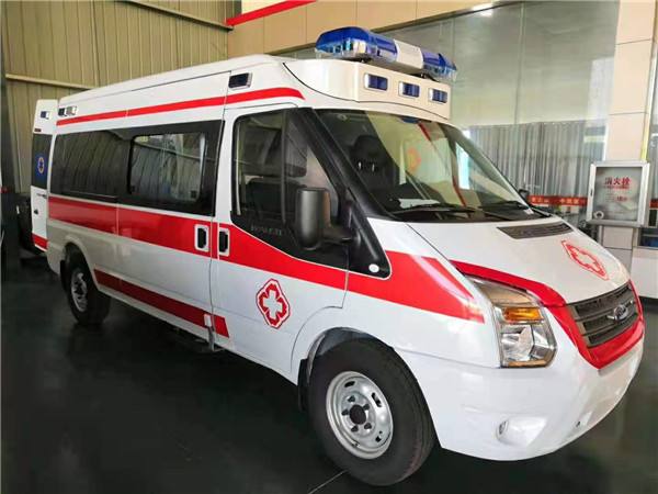 阜康市福特V362救护车